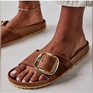 Women's big buckle Birkenstock sandals size 41